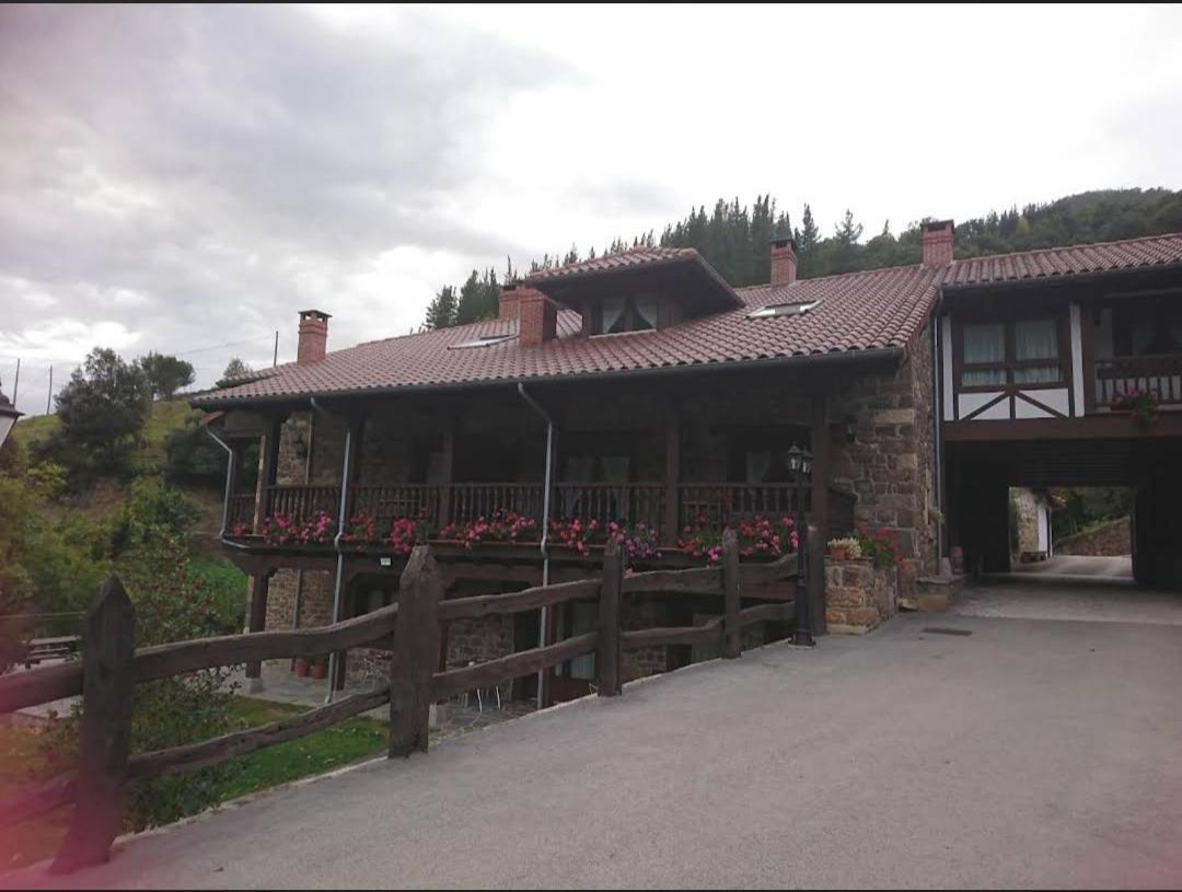 La Dobra De Liebana Apartment Cambarco